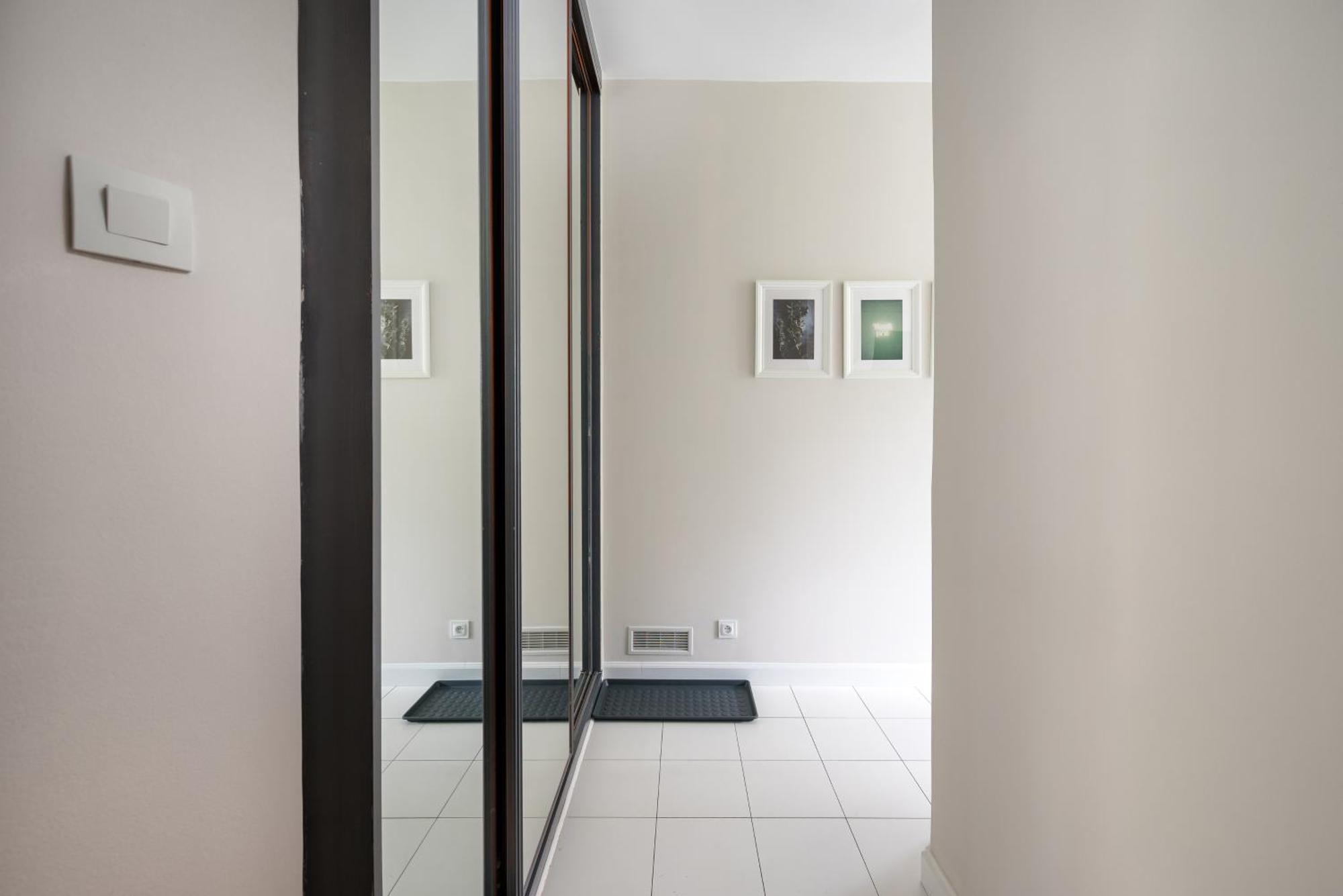Wola Ratusz Homely Apartment Varšava Exteriér fotografie
